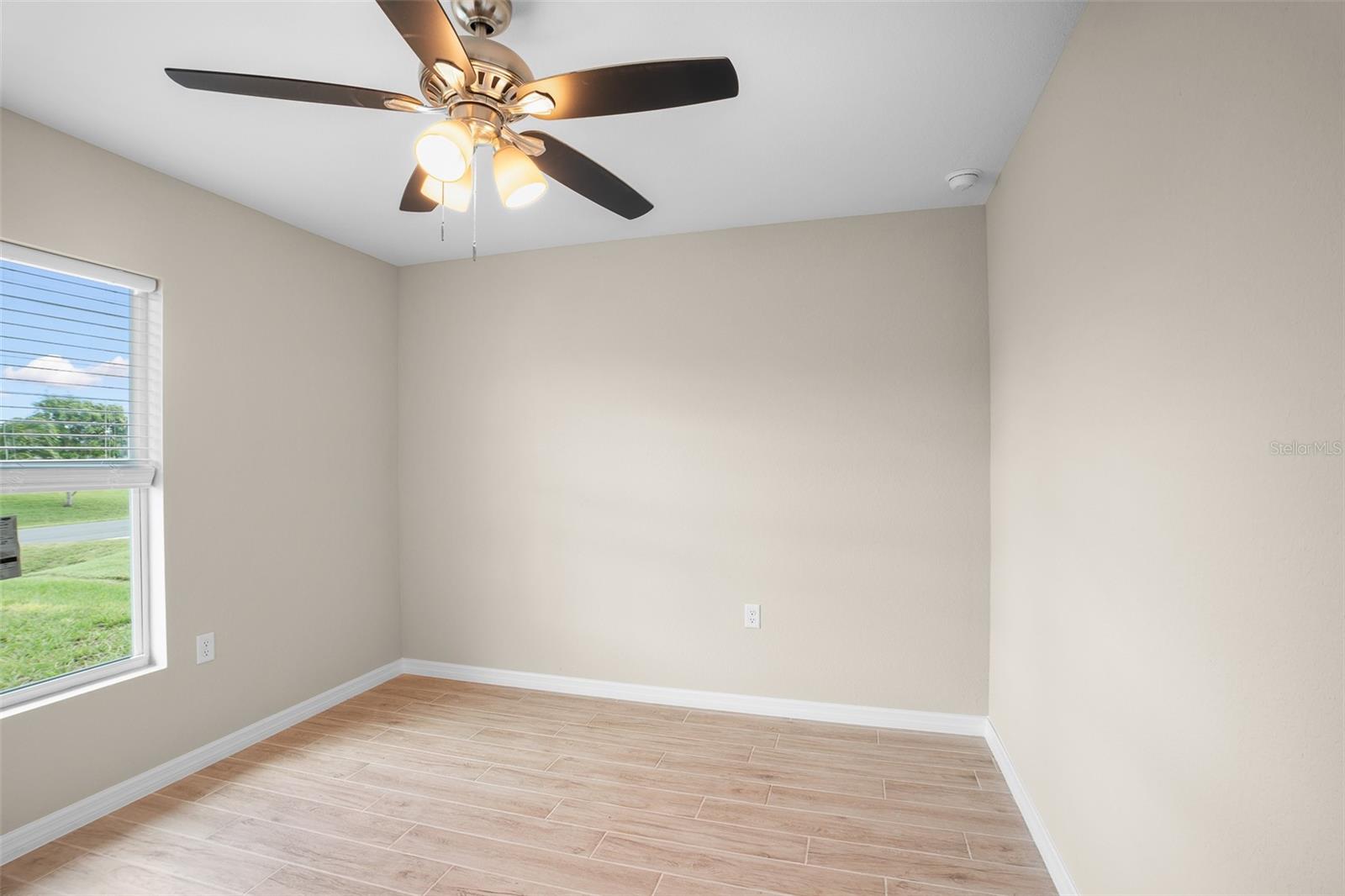 Image 18 of 44 For 3346 21st Place