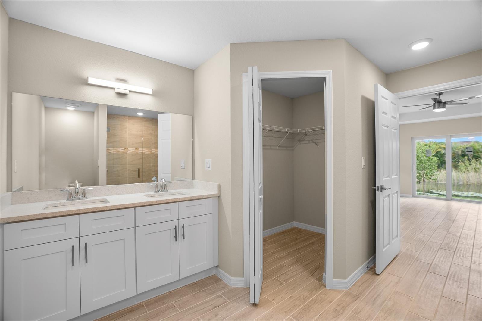 Image 35 of 44 For 3346 21st Place