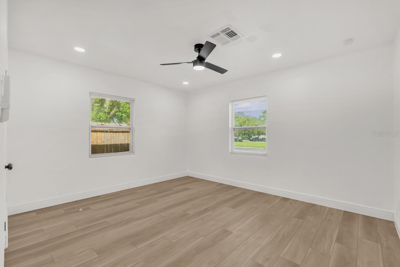 Image 15 of 24 For 1260 Seminola Boulevard