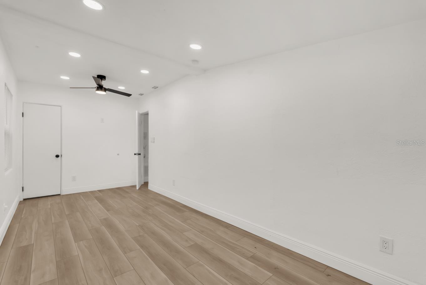 Image 17 of 24 For 1260 Seminola Boulevard