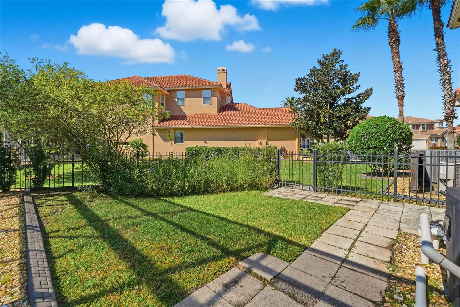 Image 12 of 76 For 2628 Heritage Green Avenue