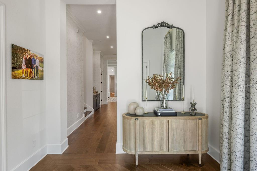 Image 11 of 75 For 9733 Carillon Park Drive