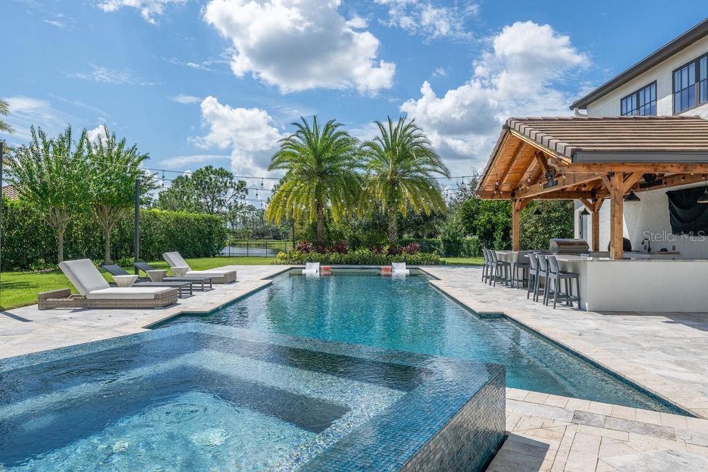 Image 4 of 75 For 9733 Carillon Park Drive