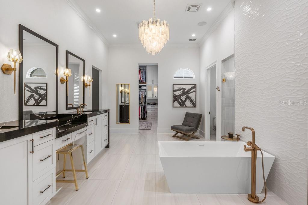 Image 40 of 75 For 9733 Carillon Park Drive