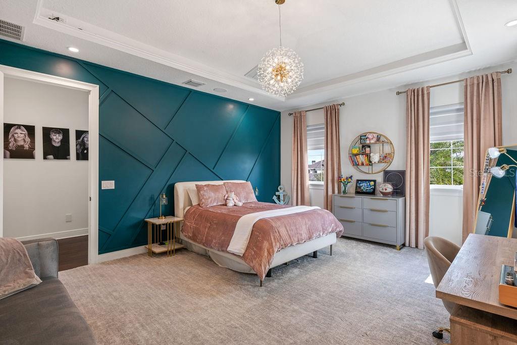 Image 45 of 75 For 9733 Carillon Park Drive