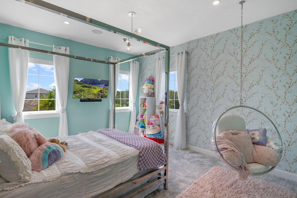 Image 49 of 75 For 9733 Carillon Park Drive