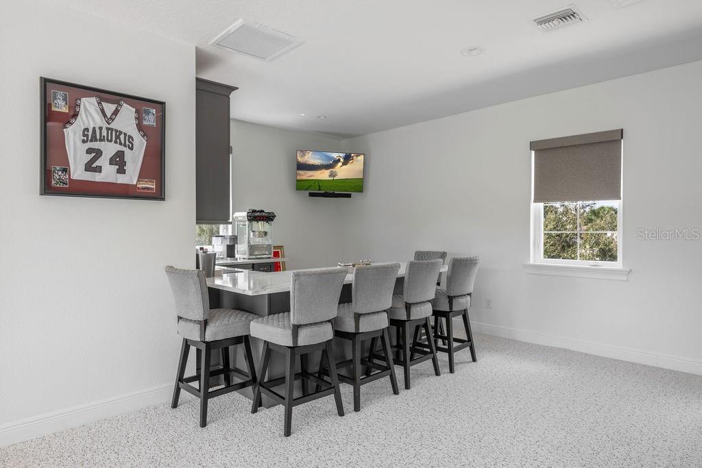 Image 58 of 75 For 9733 Carillon Park Drive