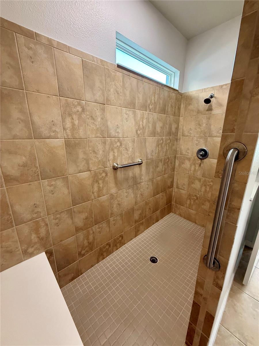 Image 15 of 19 For 5825 Wooden Pine Drive