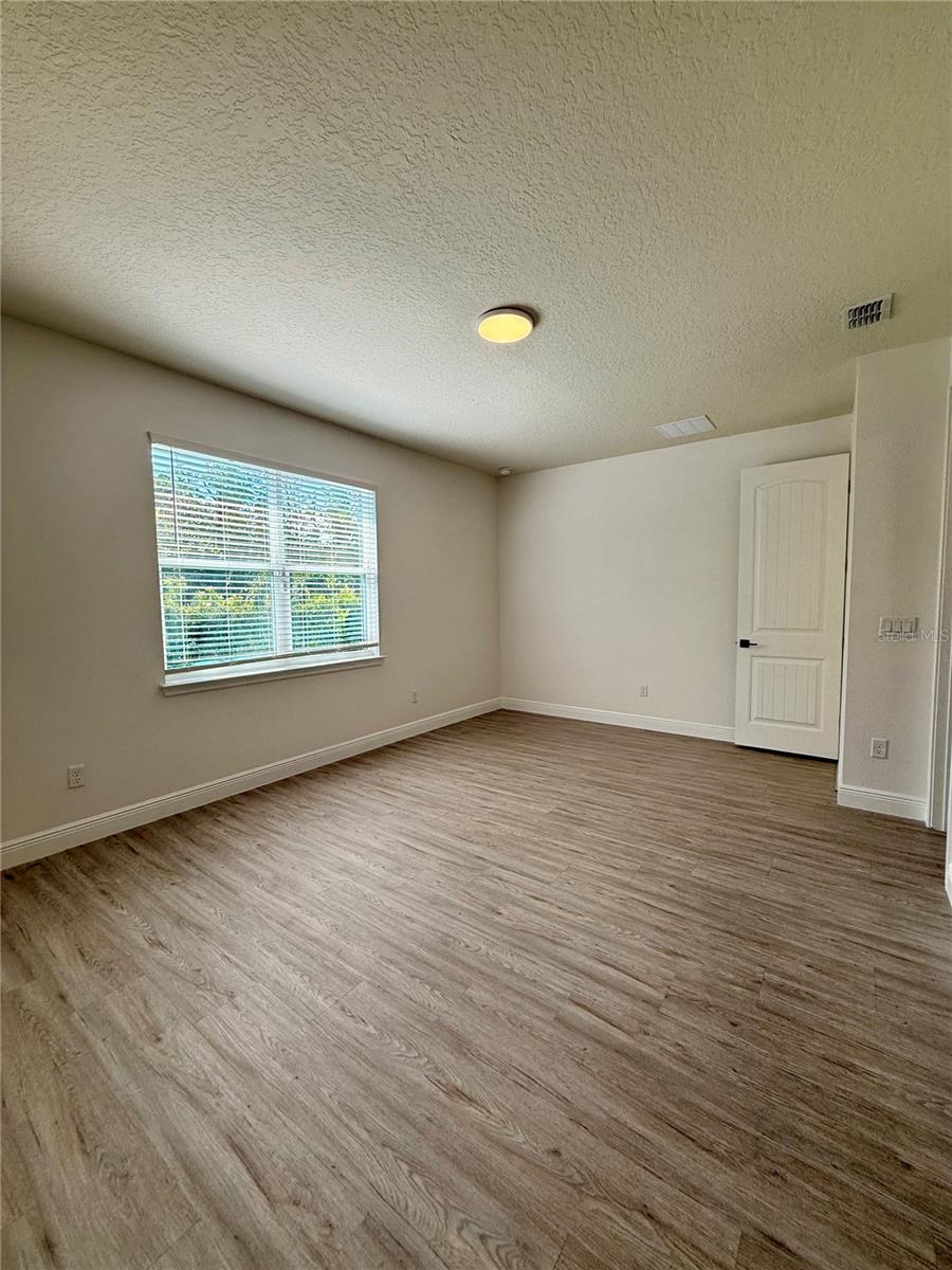 Image 7 of 19 For 5825 Wooden Pine Drive