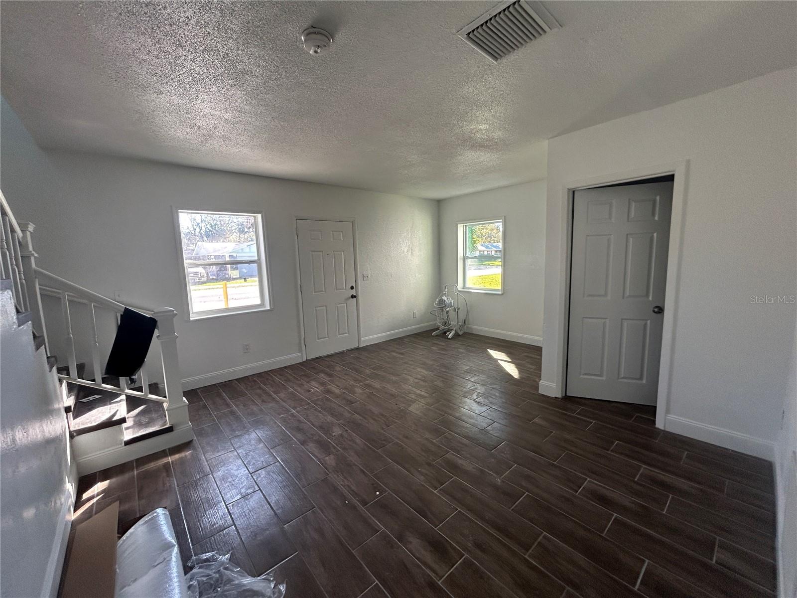 Image 4 of 9 For 642 Northern Road