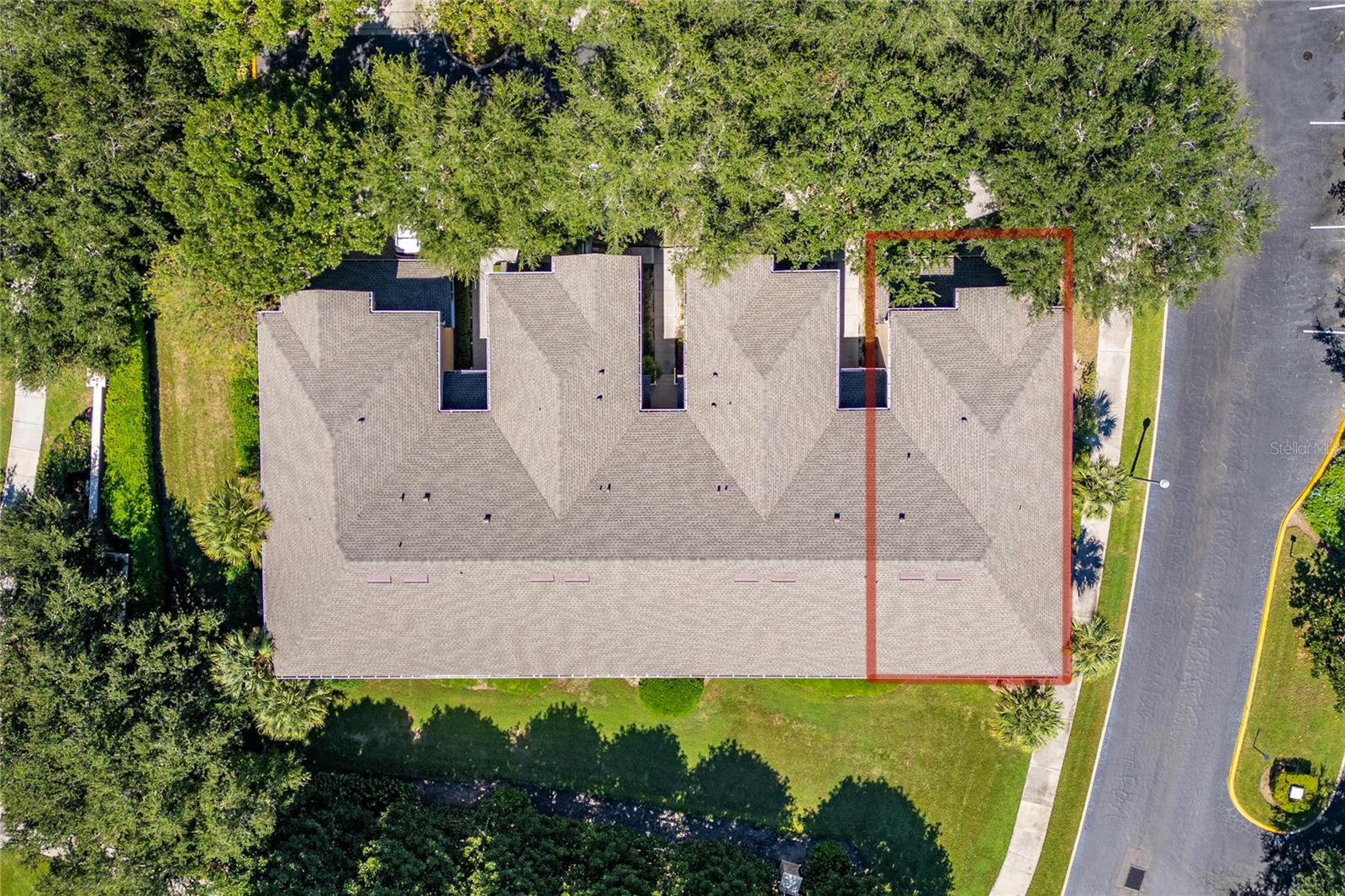 Image 11 of 36 For 6422 Agastia Court 101