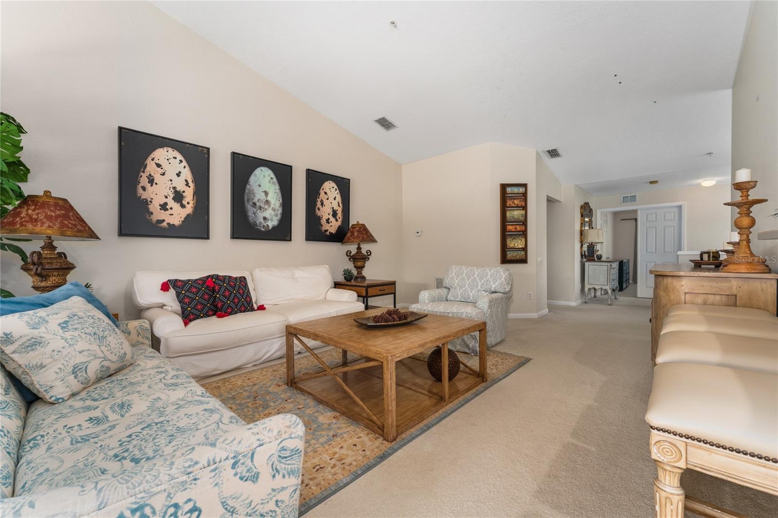 Image 15 of 36 For 6422 Agastia Court 101