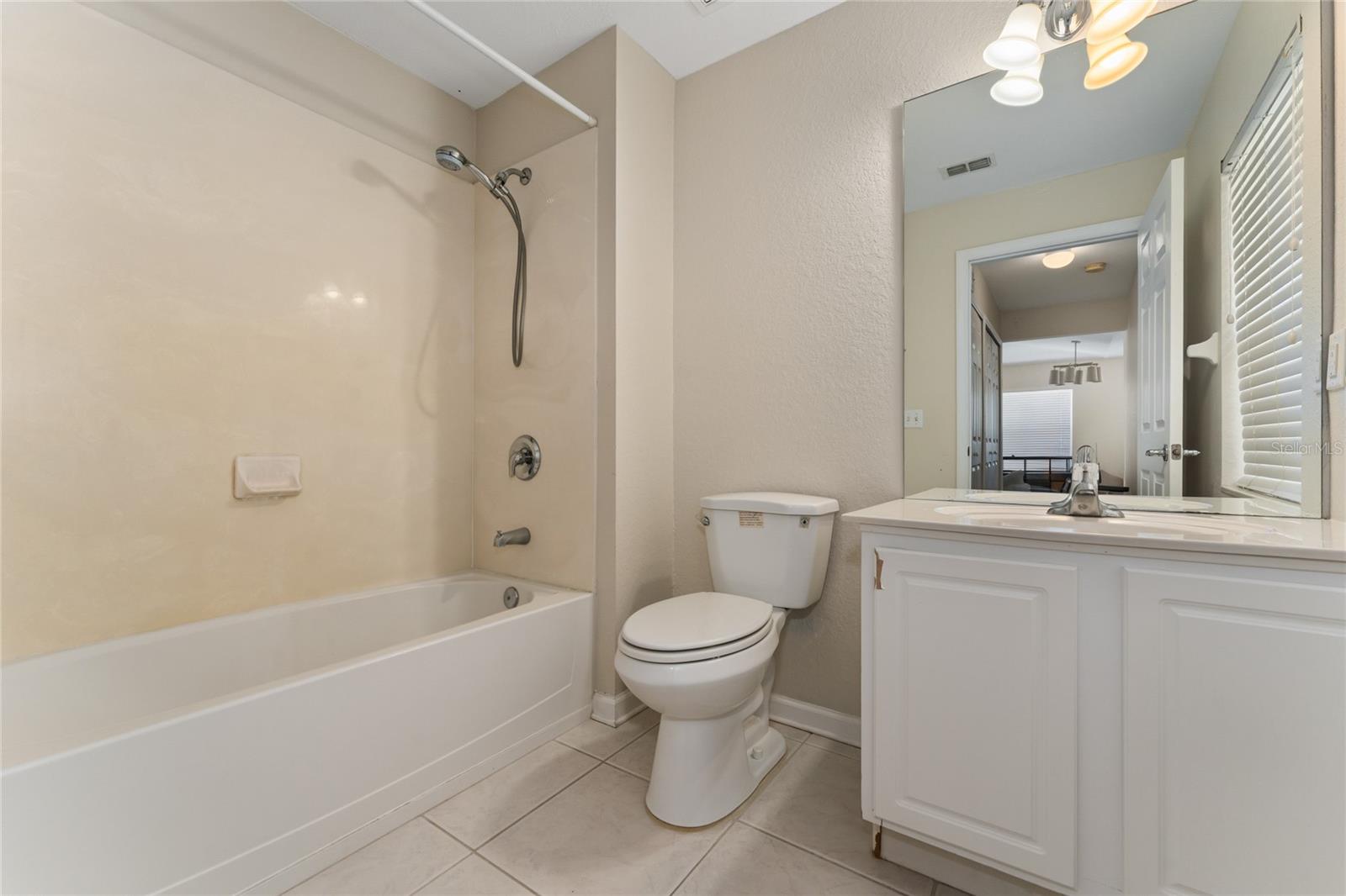 Image 25 of 36 For 6422 Agastia Court 101