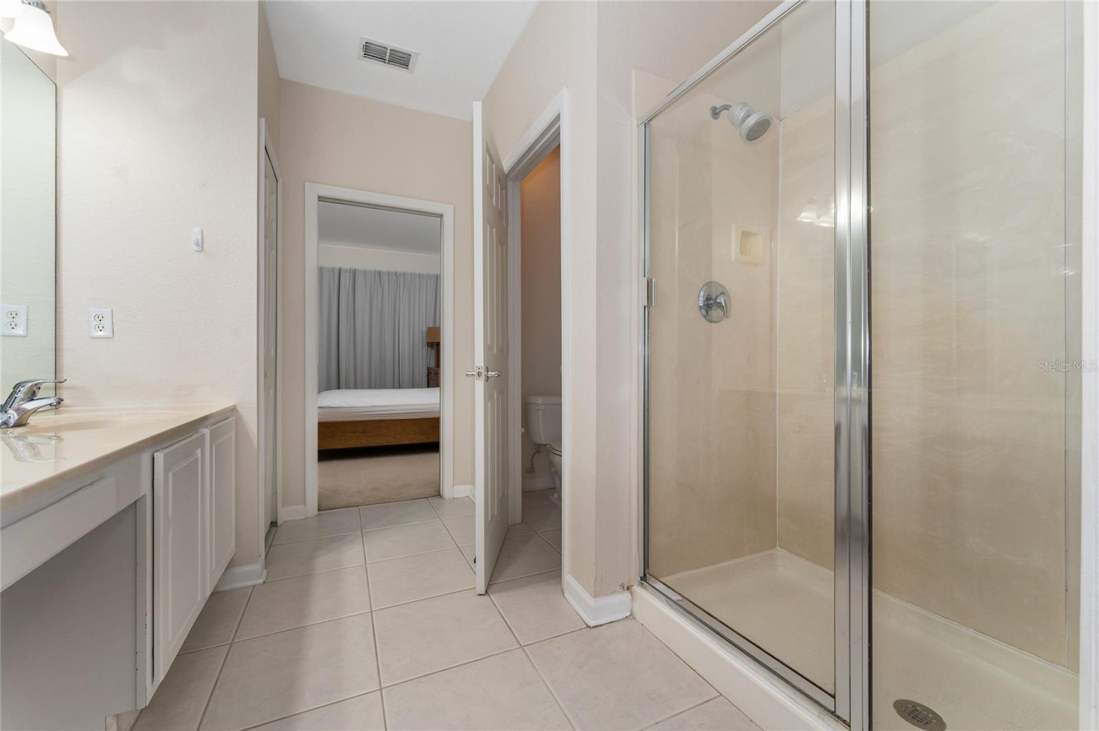 Image 29 of 36 For 6422 Agastia Court 101