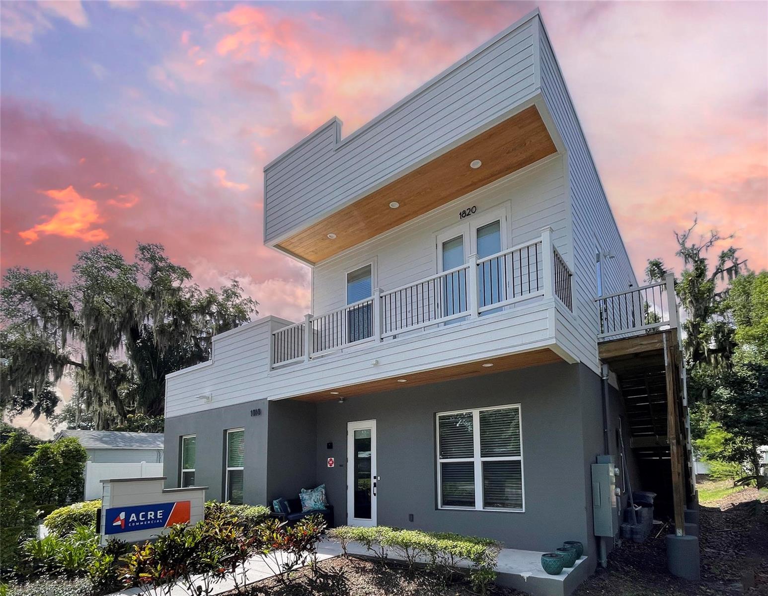 Image 2 of 9 For 1820 Robinson Street