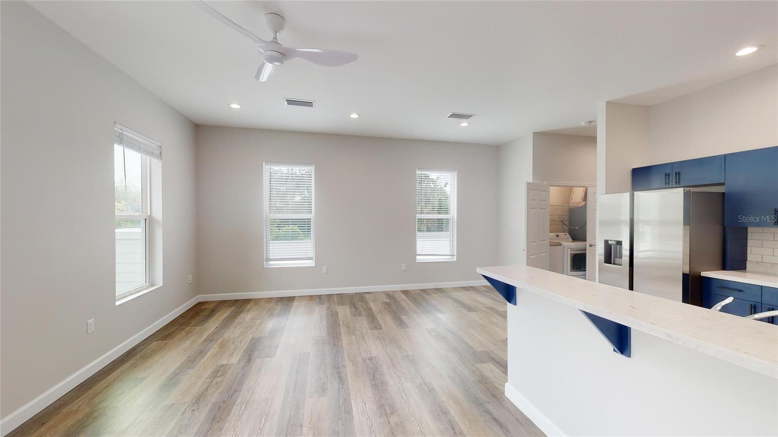 Image 3 of 9 For 1820 Robinson Street