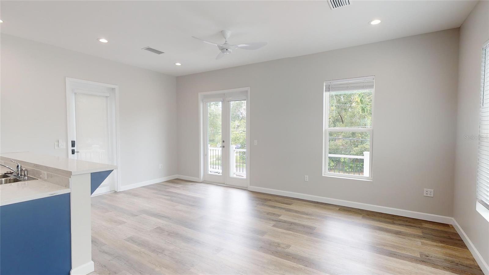 Image 5 of 9 For 1820 Robinson Street