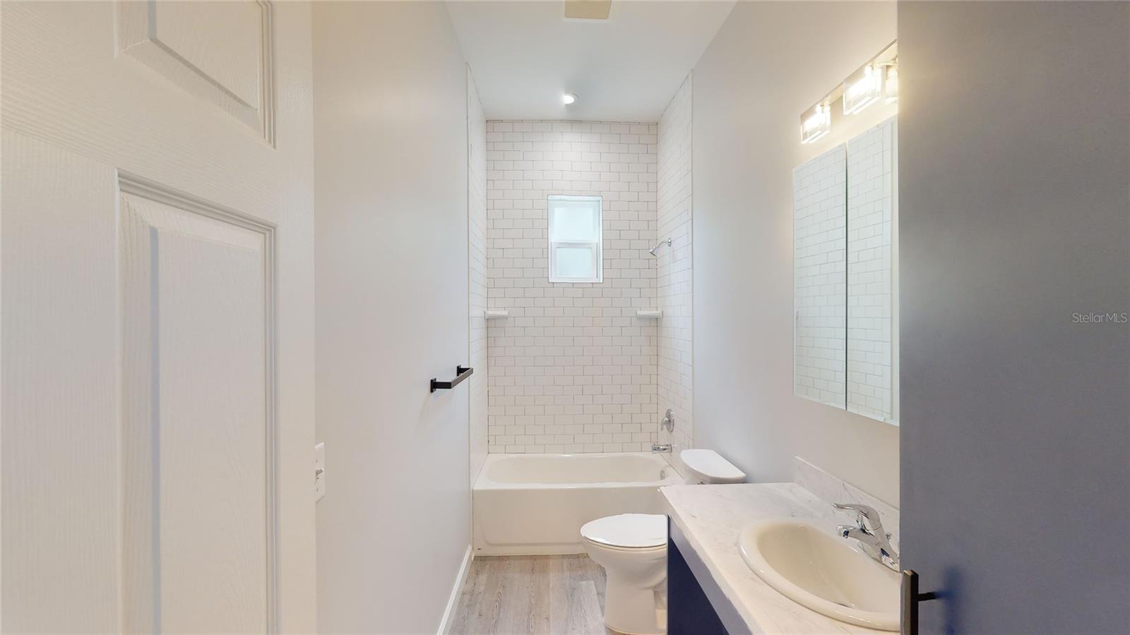 Image 8 of 9 For 1820 Robinson Street