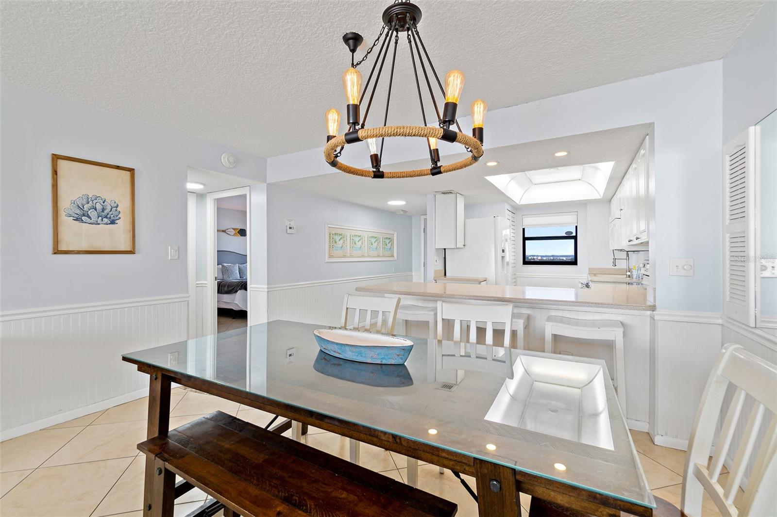 Image 13 of 34 For 7520 Ridgewood Avenue 809