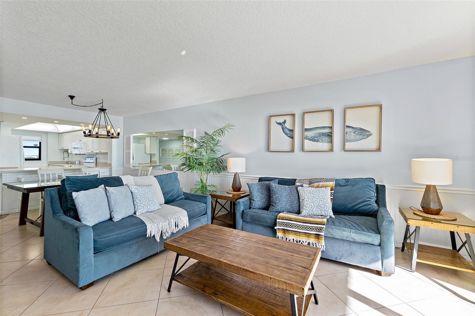 Image 16 of 34 For 7520 Ridgewood Avenue 809