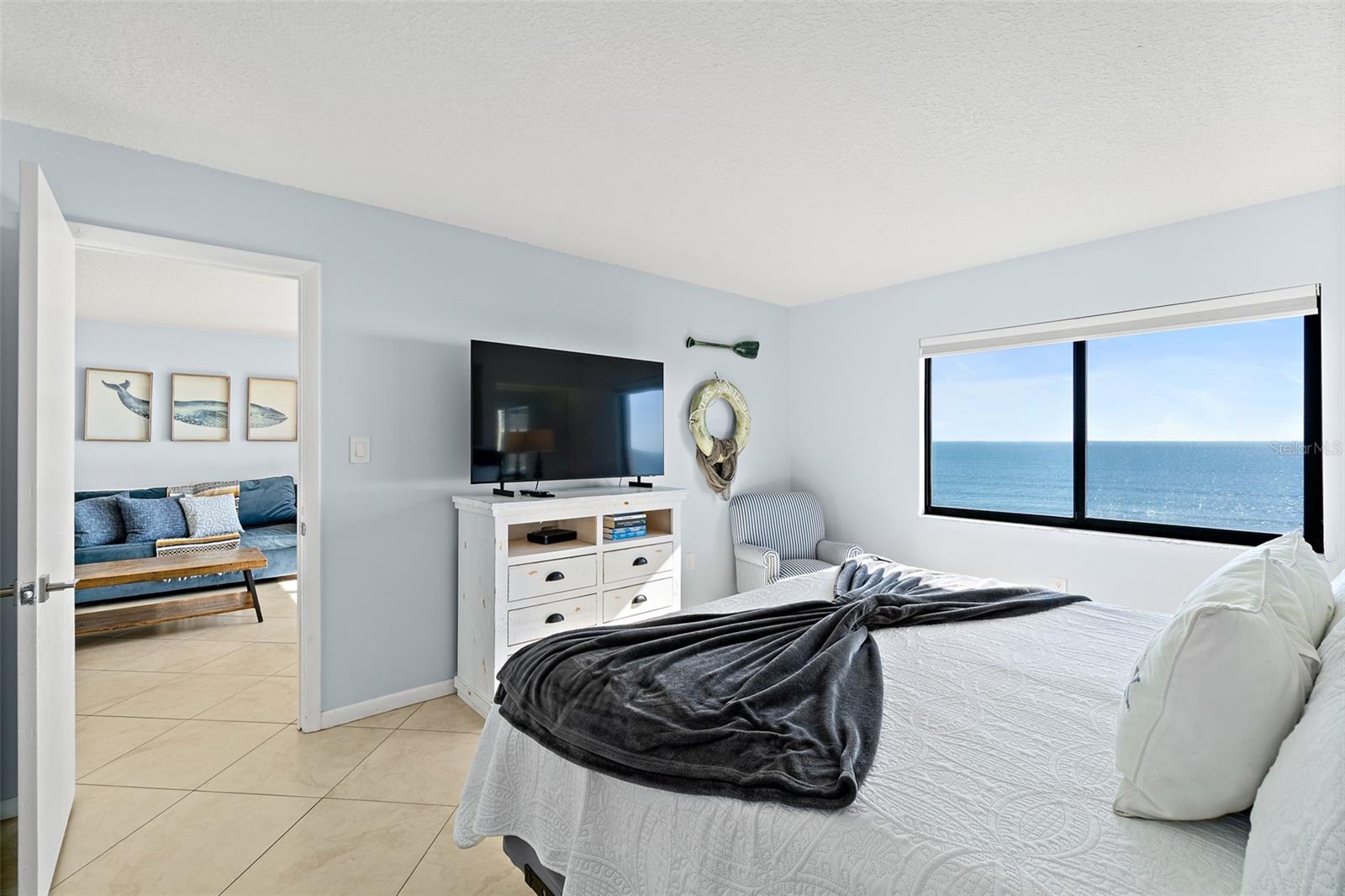 Image 19 of 34 For 7520 Ridgewood Avenue 809