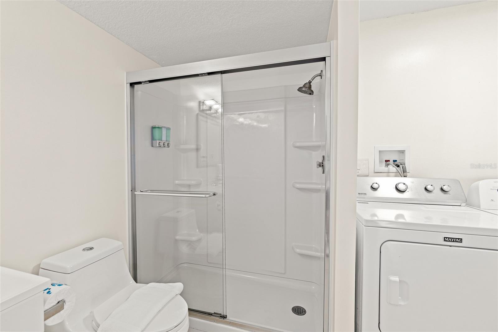 Image 23 of 34 For 7520 Ridgewood Avenue 809