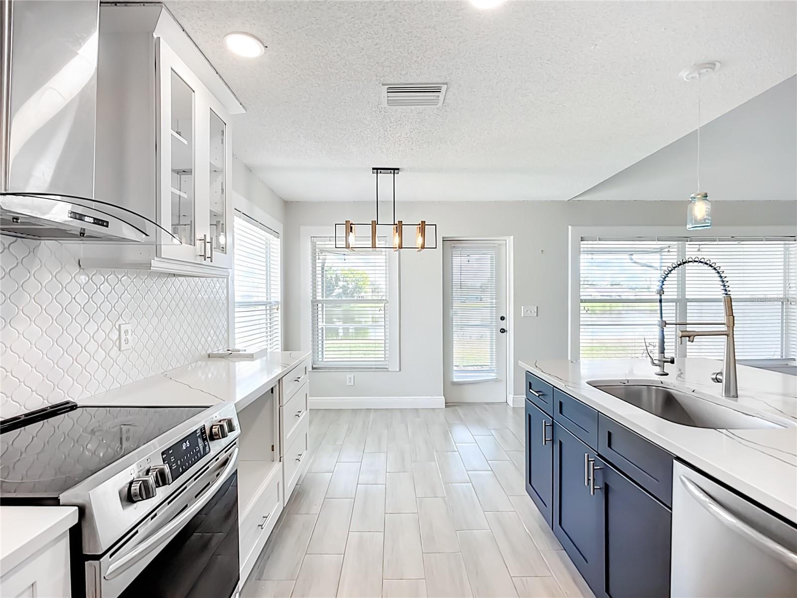 Image 7 of 24 For 4218 Berkeley Drive