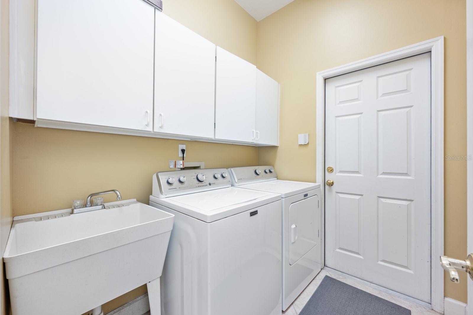 Image 20 of 34 For 1633 Carillon Park Drive