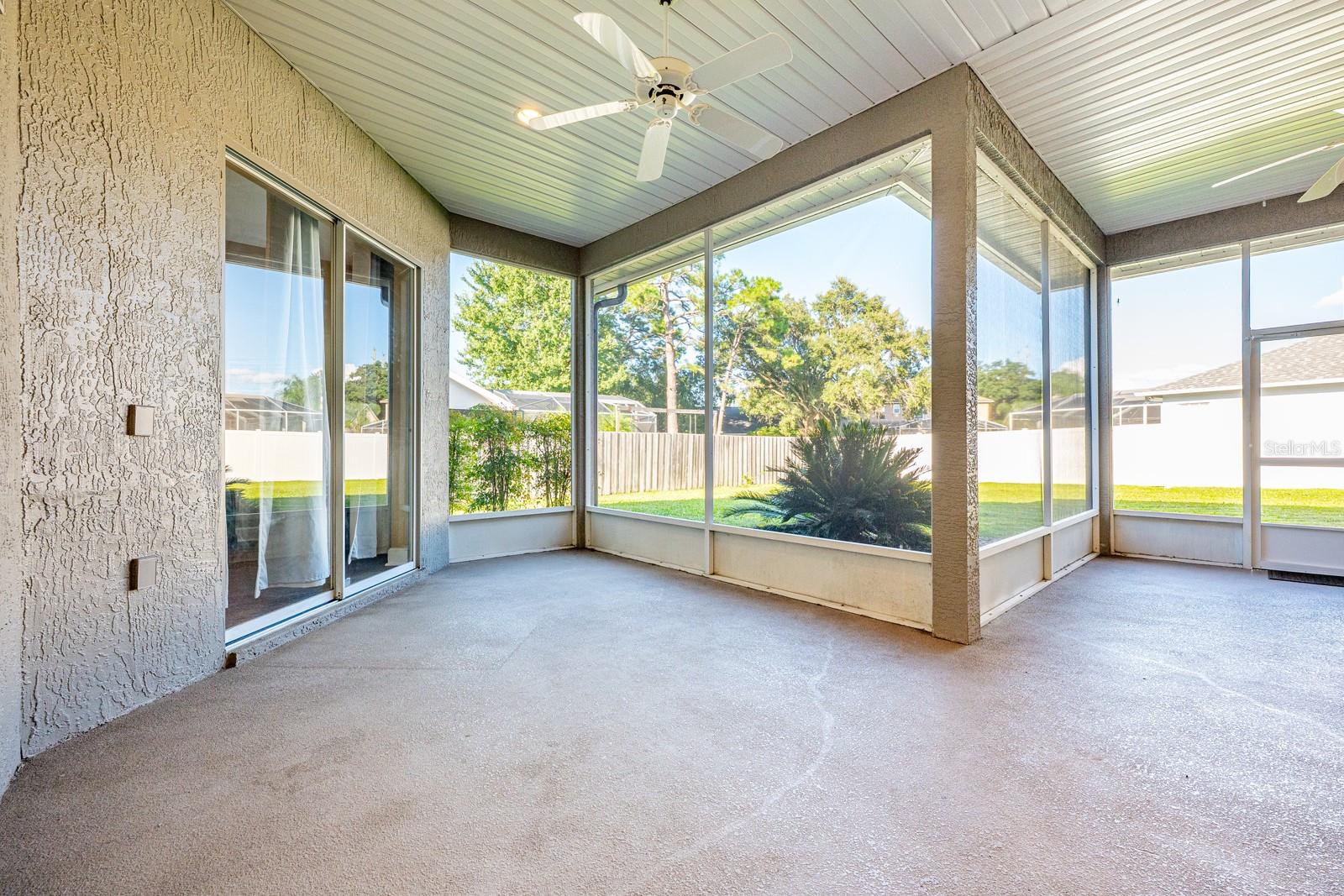 Image 22 of 34 For 1633 Carillon Park Drive