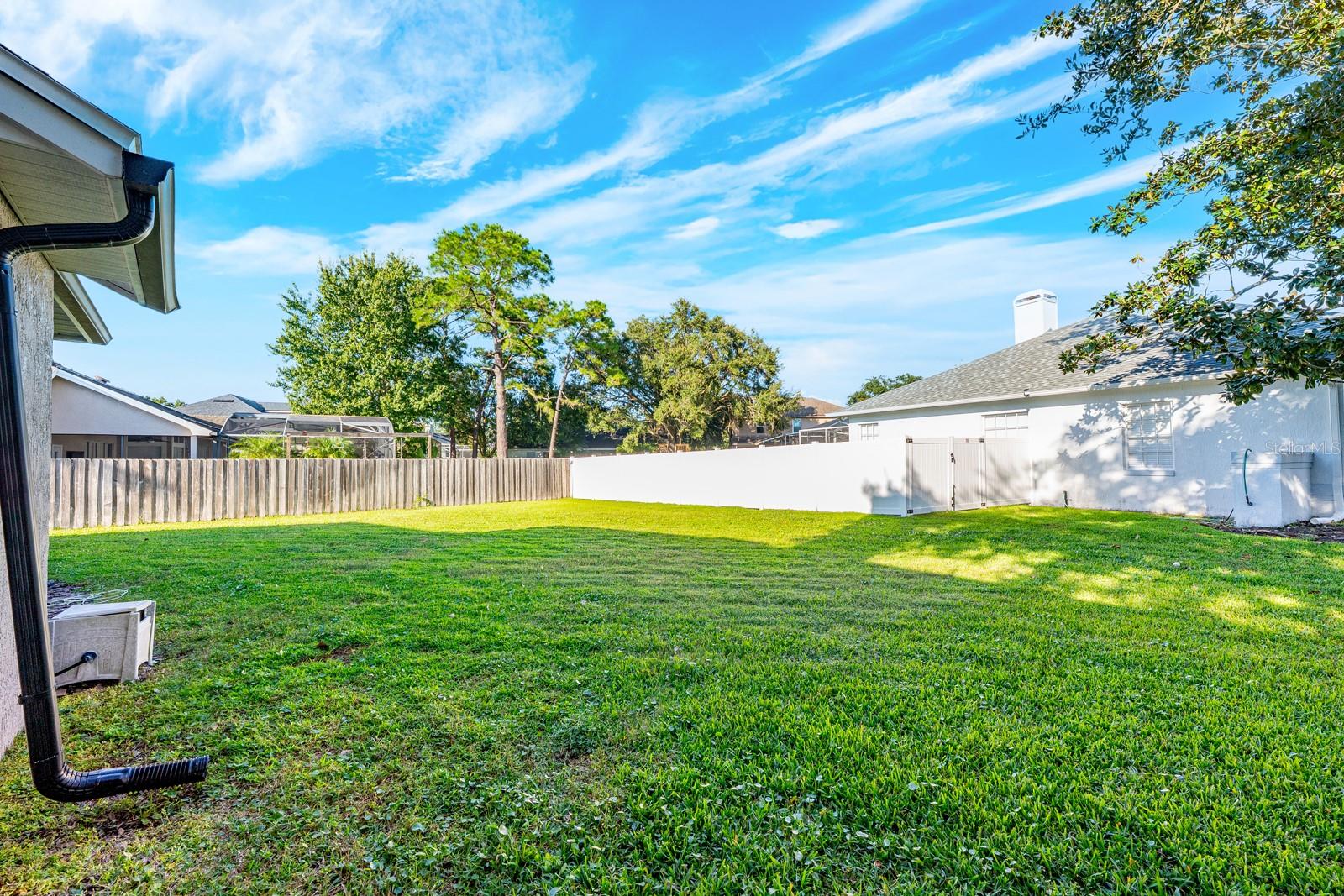 Image 24 of 34 For 1633 Carillon Park Drive