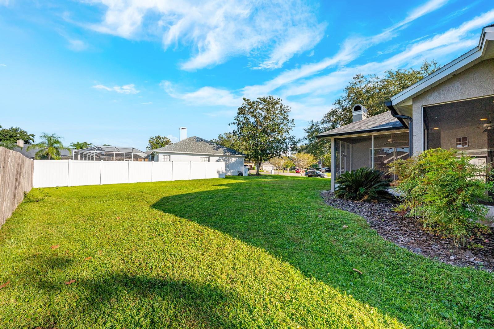 Image 25 of 34 For 1633 Carillon Park Drive