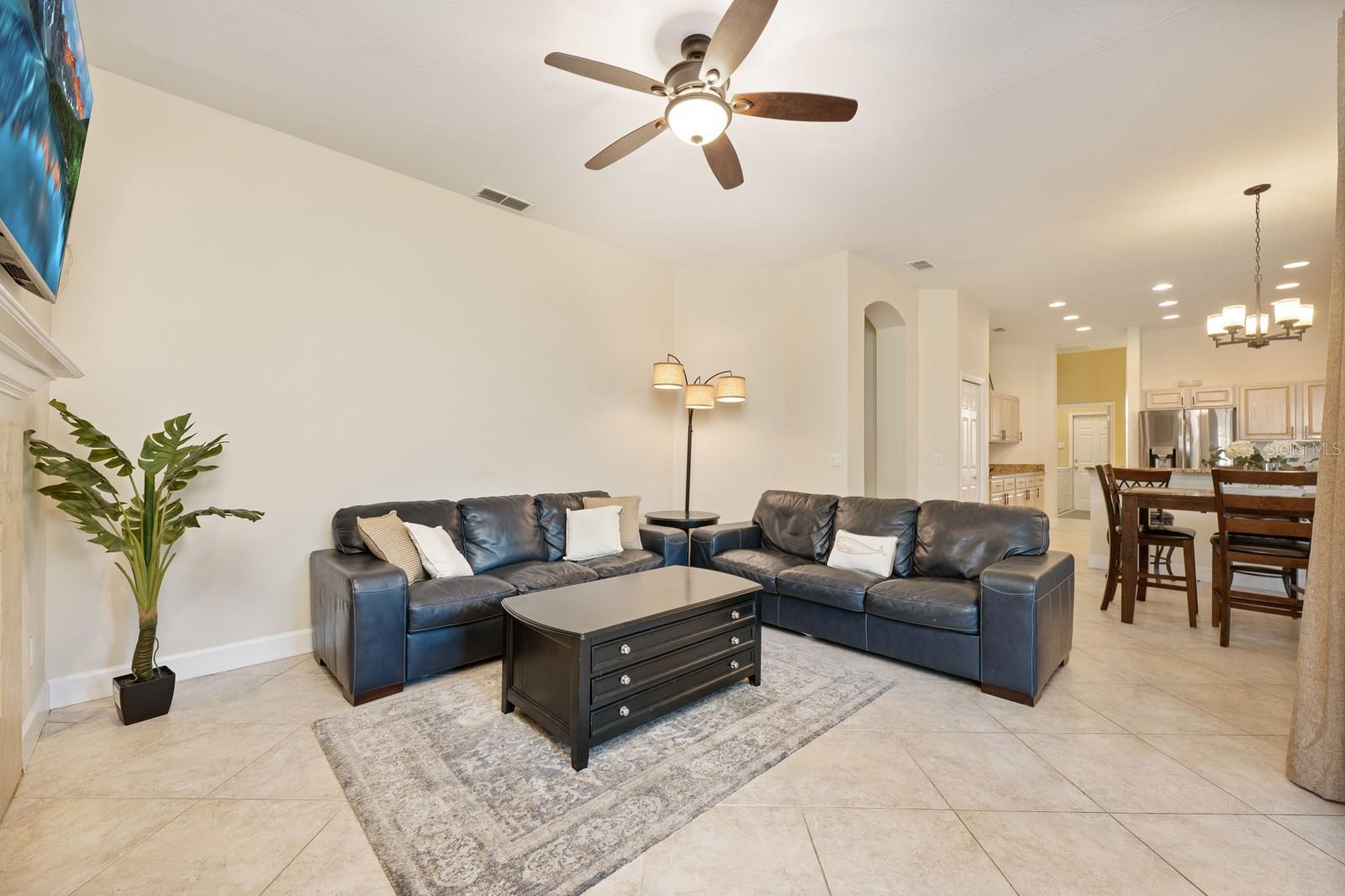 Image 7 of 34 For 1633 Carillon Park Drive