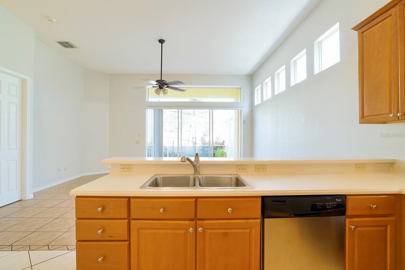 Image 39 of 53 For 8413 Saint Marino Boulevard