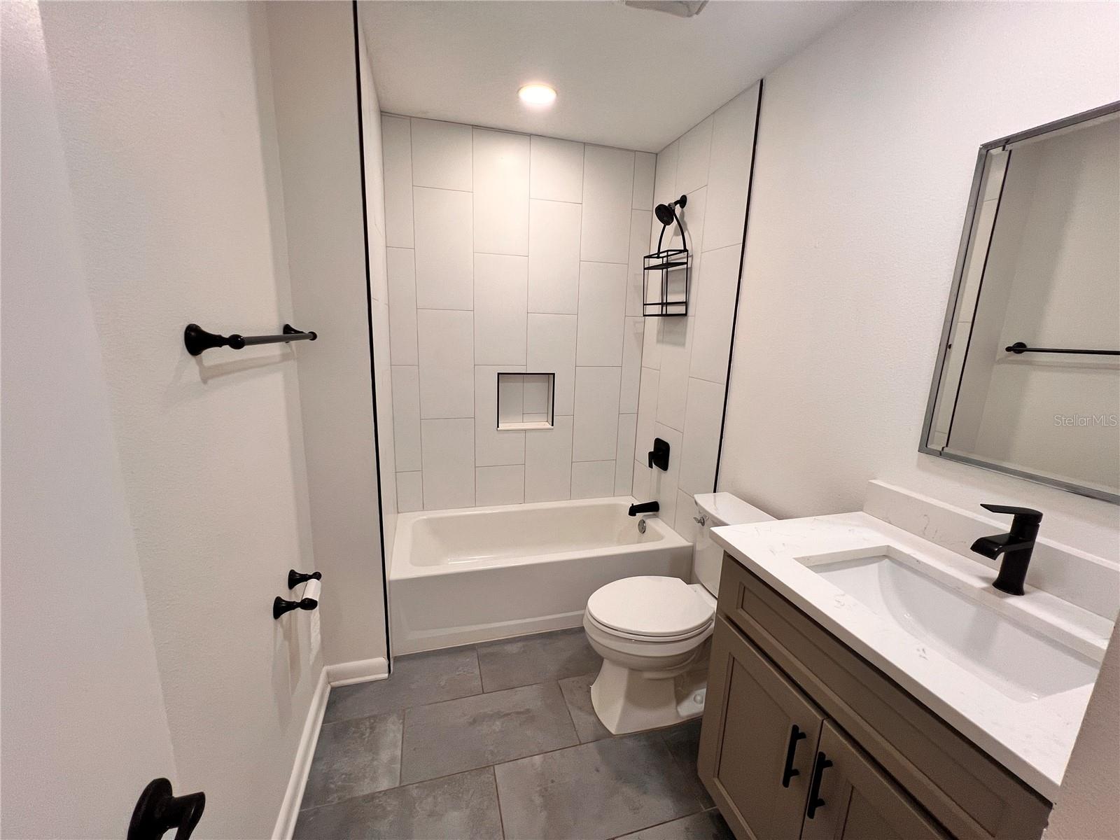 Image 11 of 21 For 2080 Thunderbird Trail