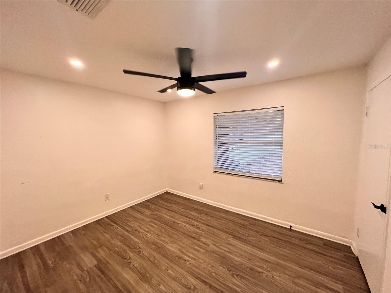 Image 12 of 21 For 2080 Thunderbird Trail