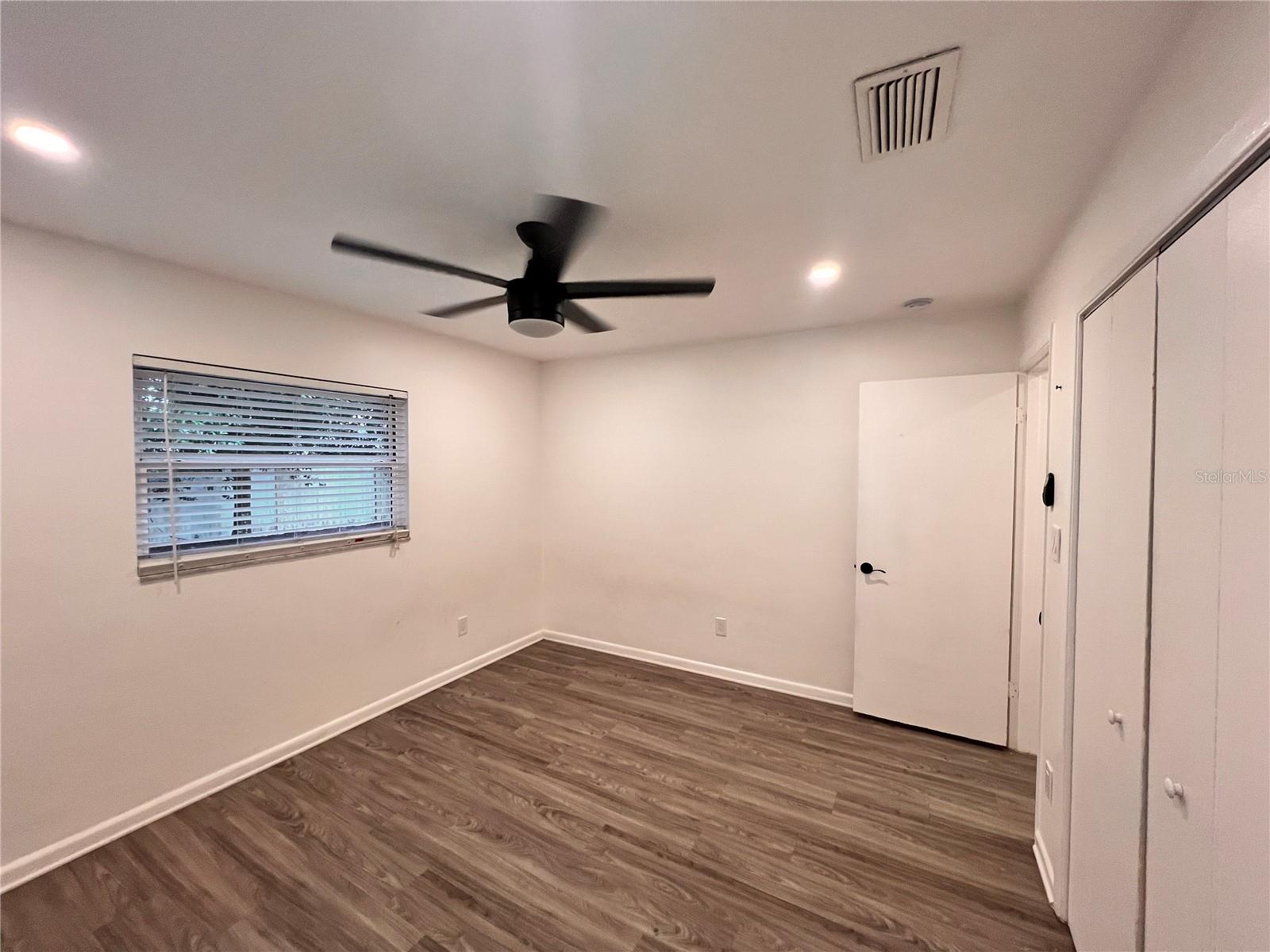 Image 13 of 21 For 2080 Thunderbird Trail