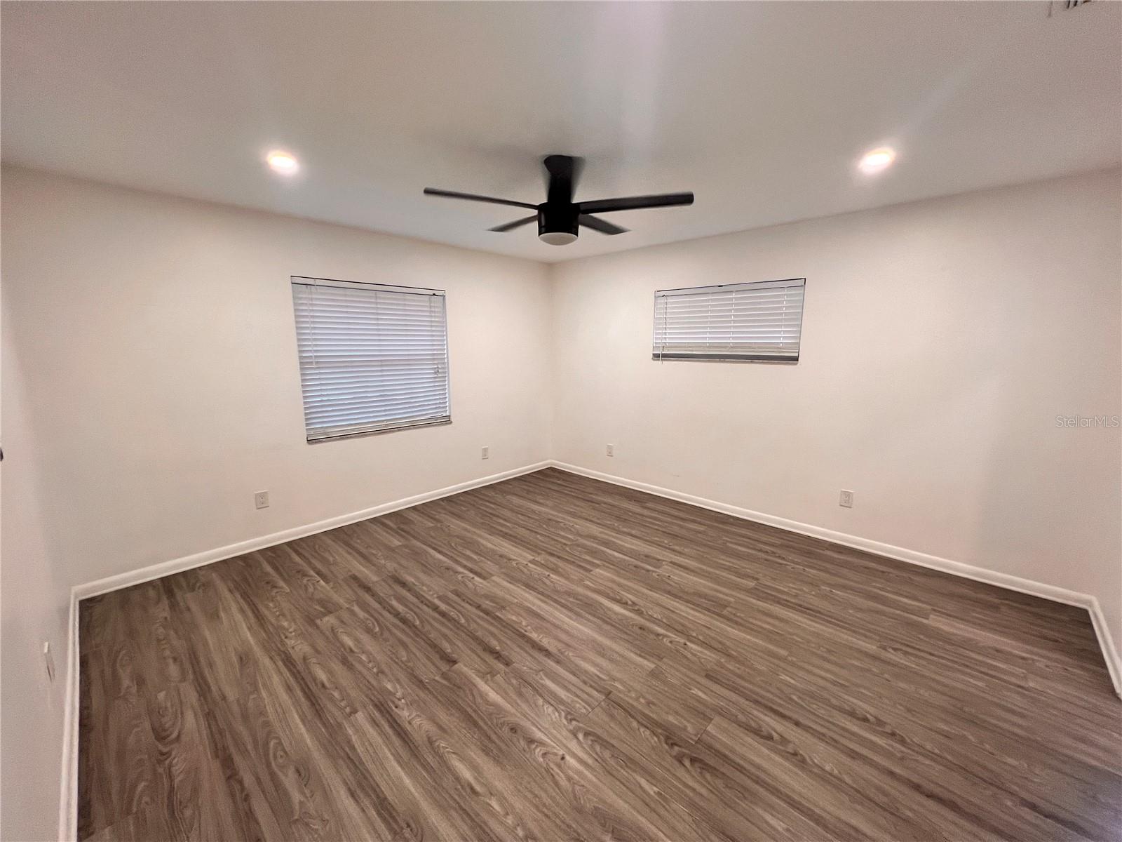 Image 14 of 21 For 2080 Thunderbird Trail