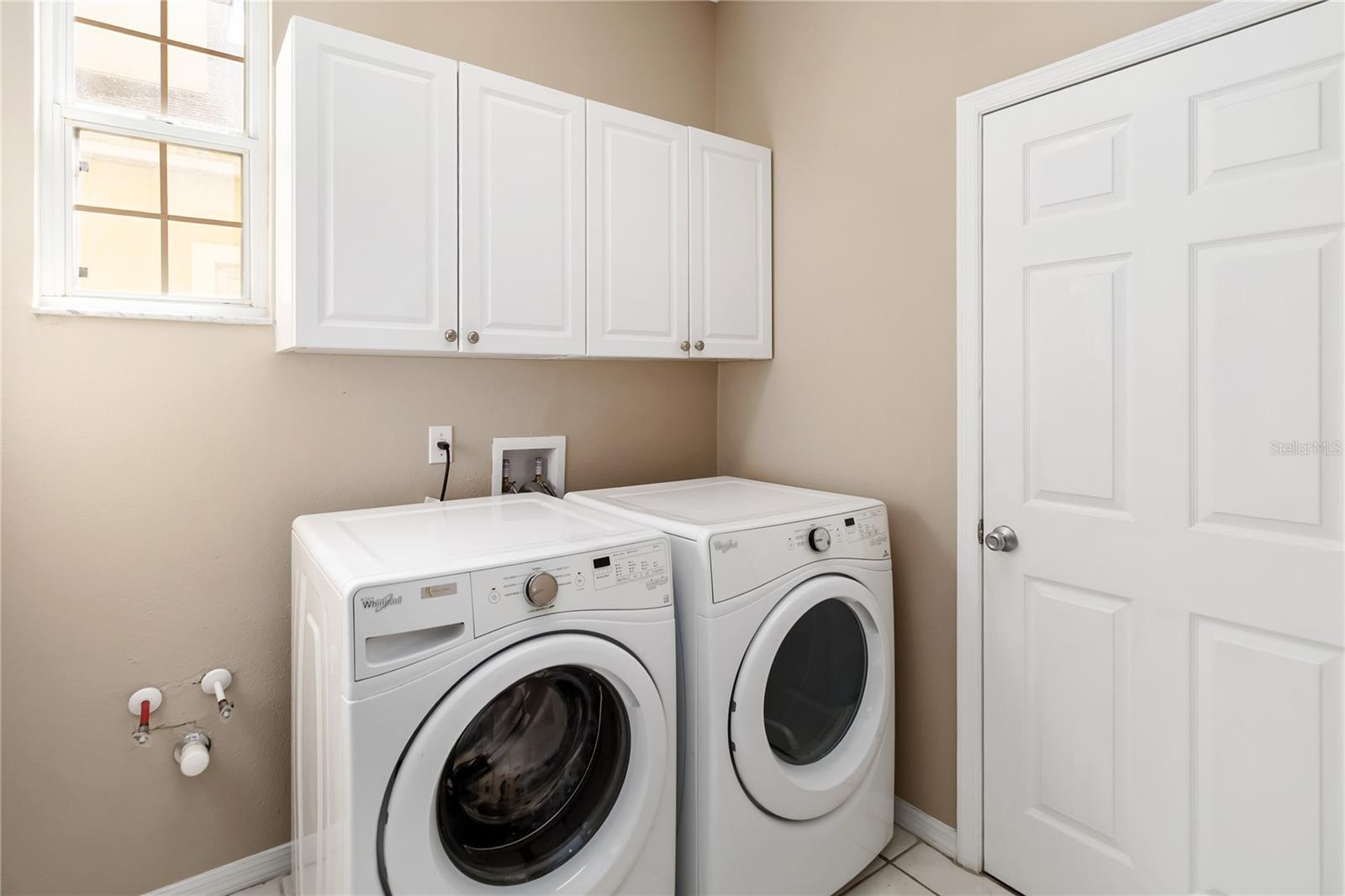 Image 12 of 33 For 381 Lakepark Trail