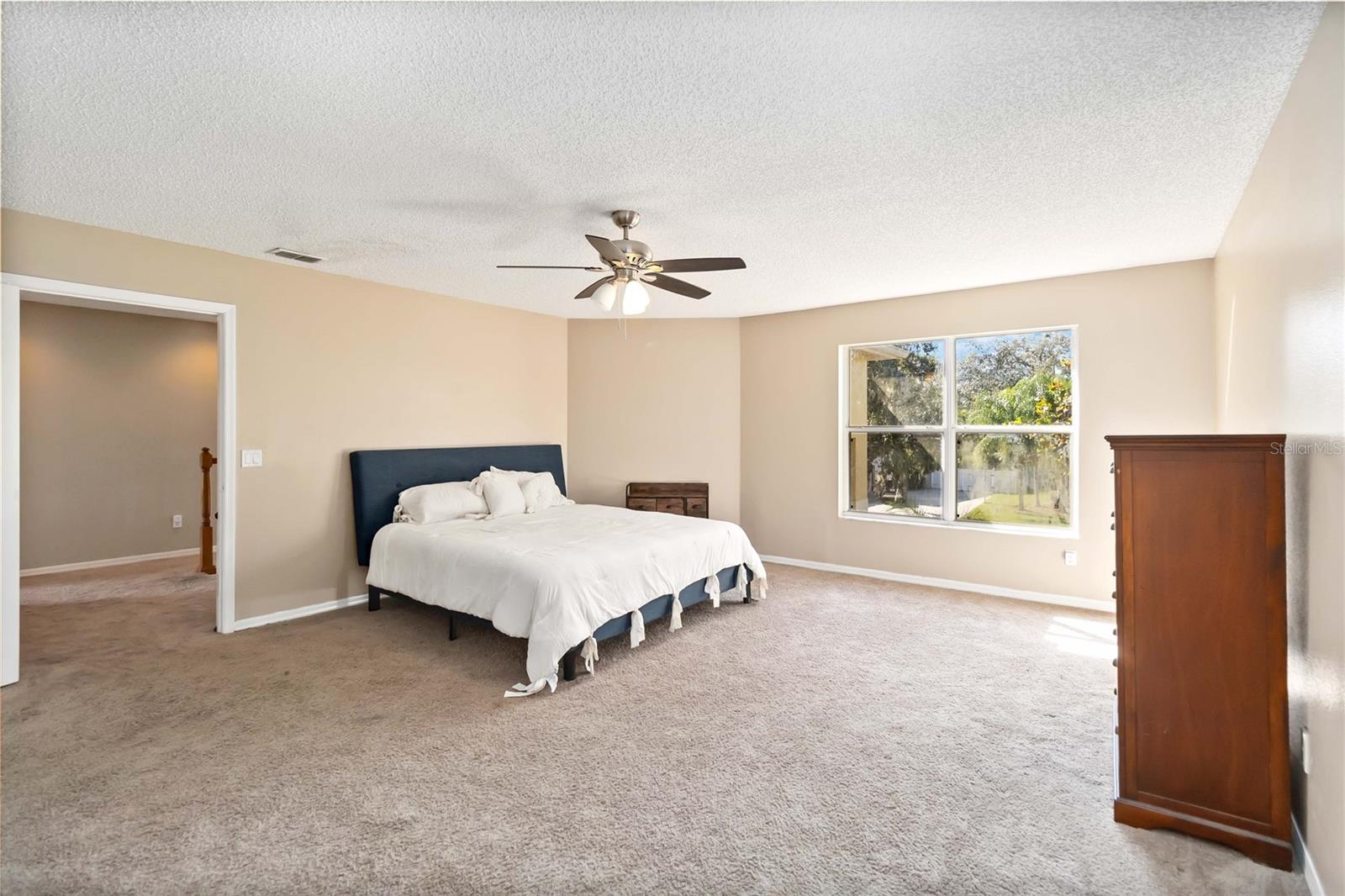 Image 16 of 33 For 381 Lakepark Trail