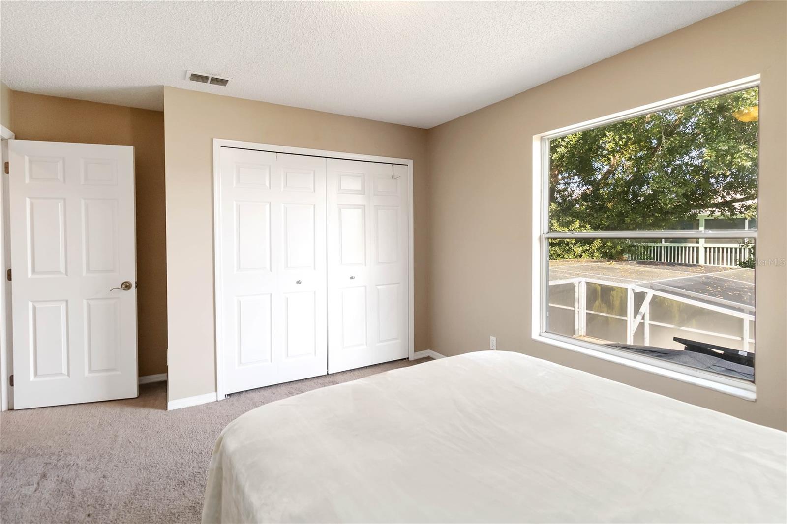 Image 20 of 33 For 381 Lakepark Trail