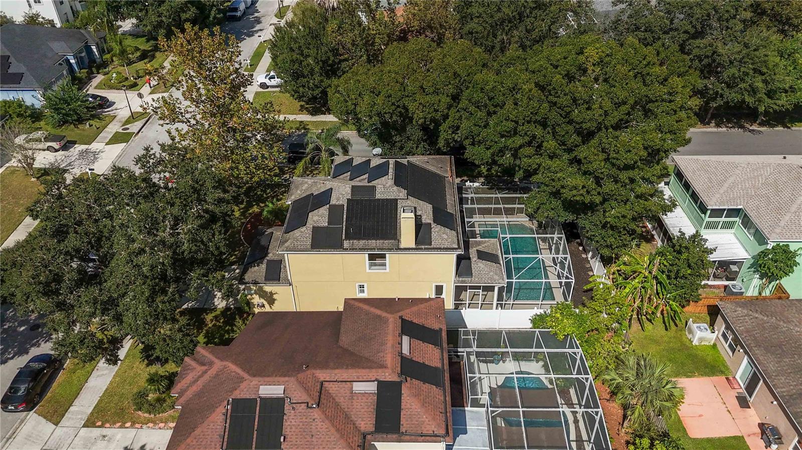 Image 27 of 33 For 381 Lakepark Trail