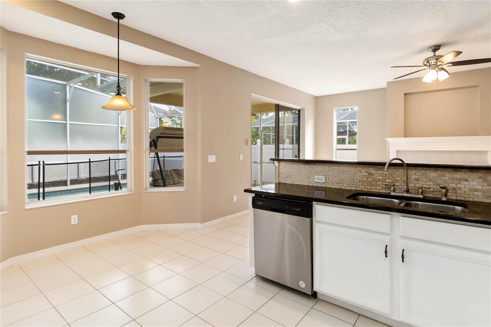 Image 9 of 33 For 381 Lakepark Trail