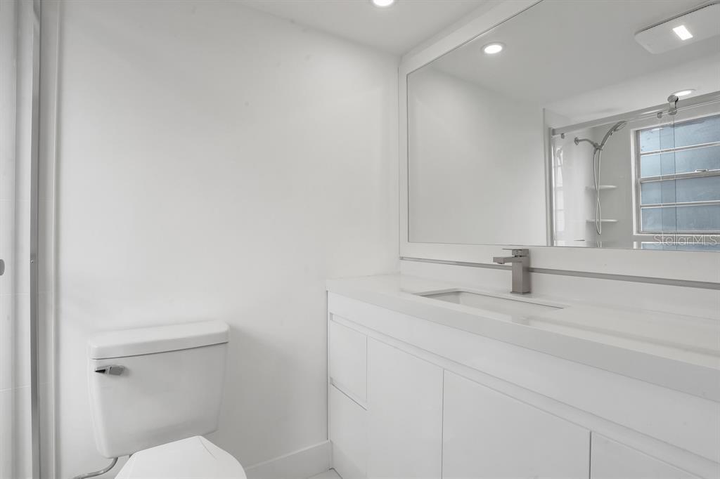 Image 5 of 21 For 40 Prescott B  40