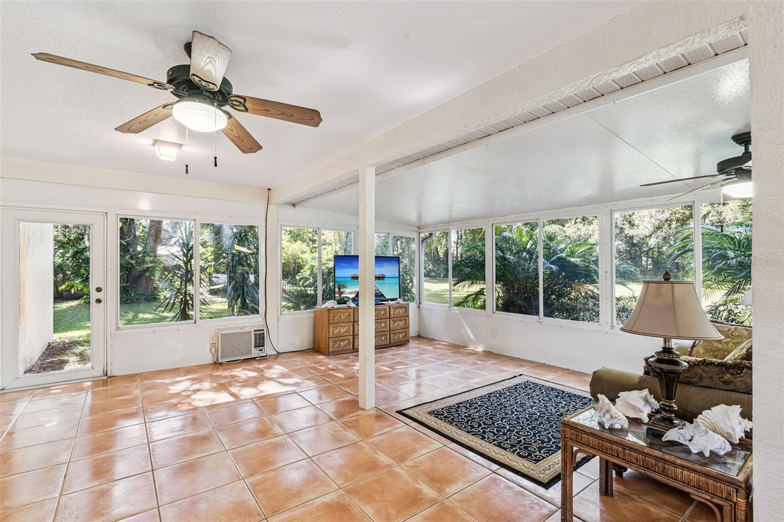 Image 23 of 46 For 1714 Sweetwater West Circle