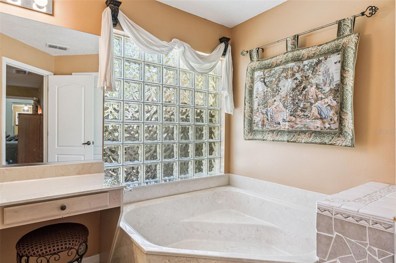 Image 30 of 46 For 1714 Sweetwater West Circle