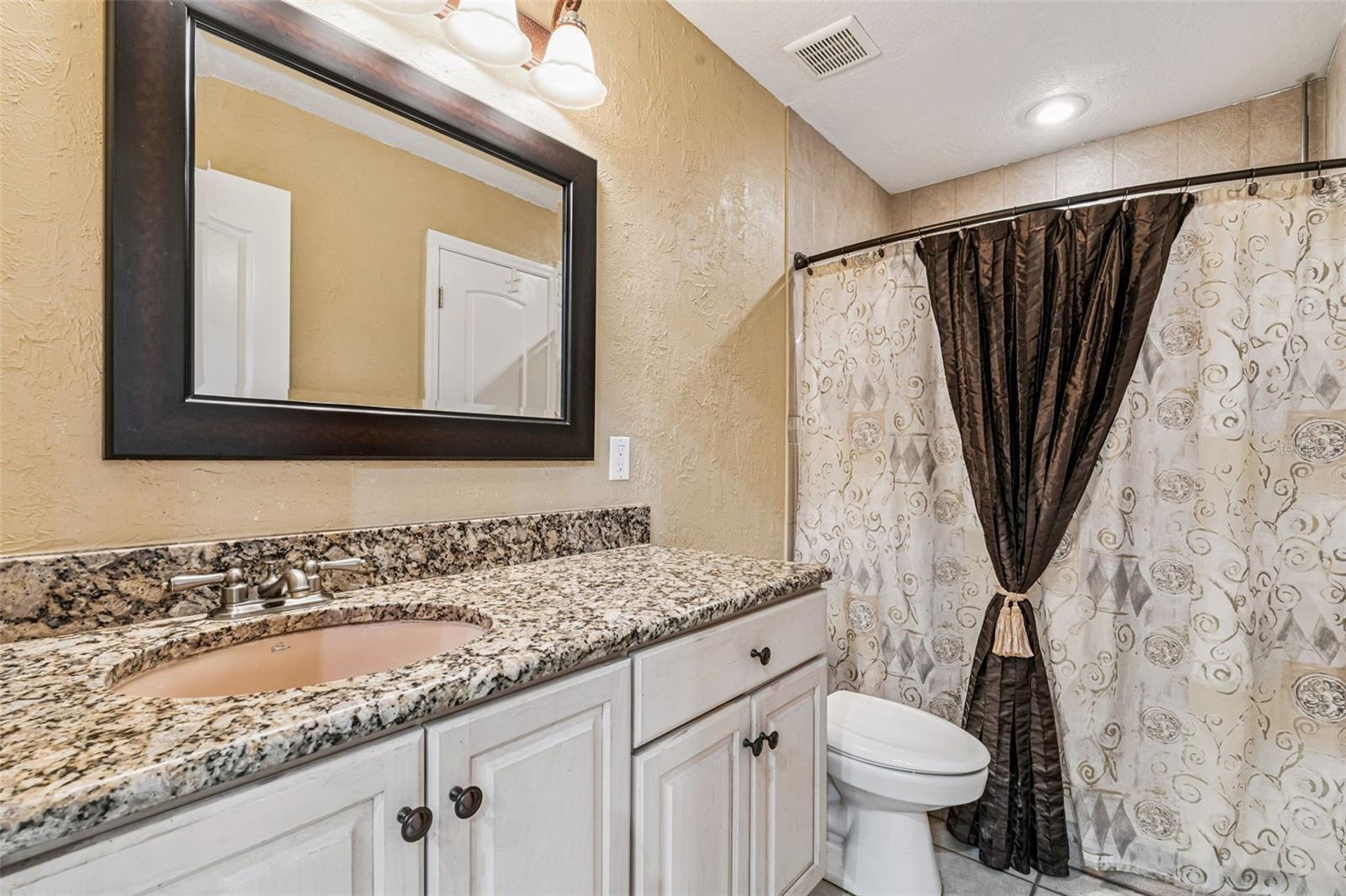 Image 37 of 46 For 1714 Sweetwater West Circle