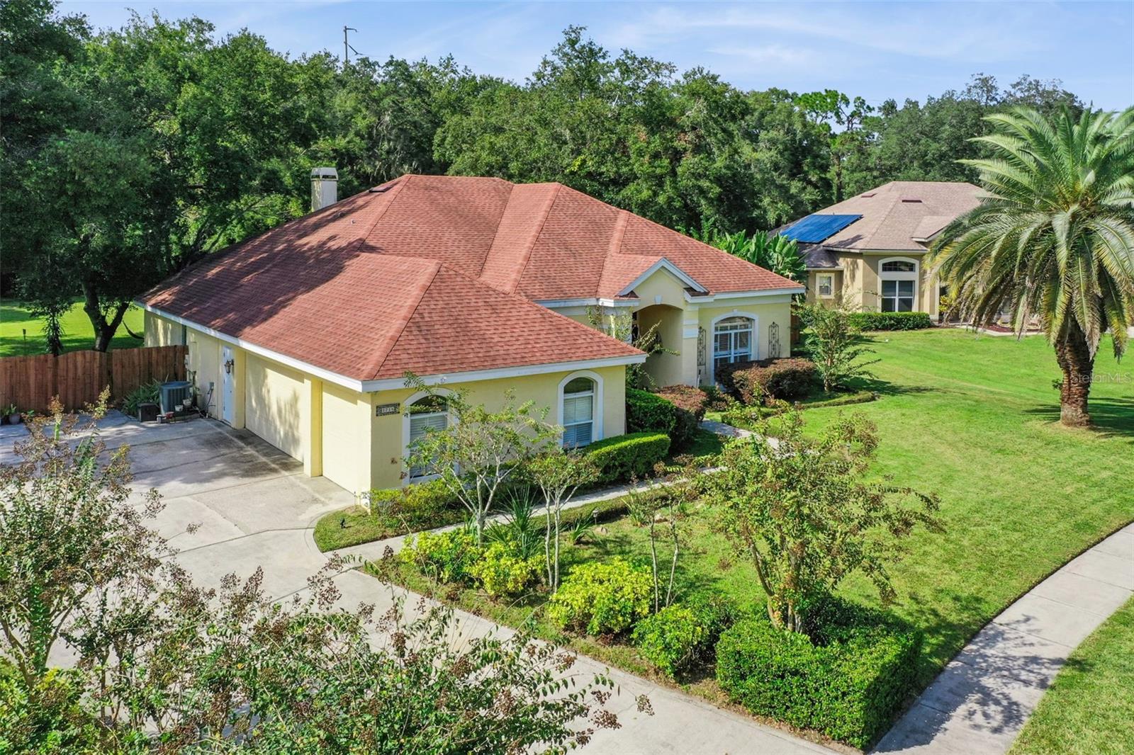 Image 6 of 46 For 1714 Sweetwater West Circle