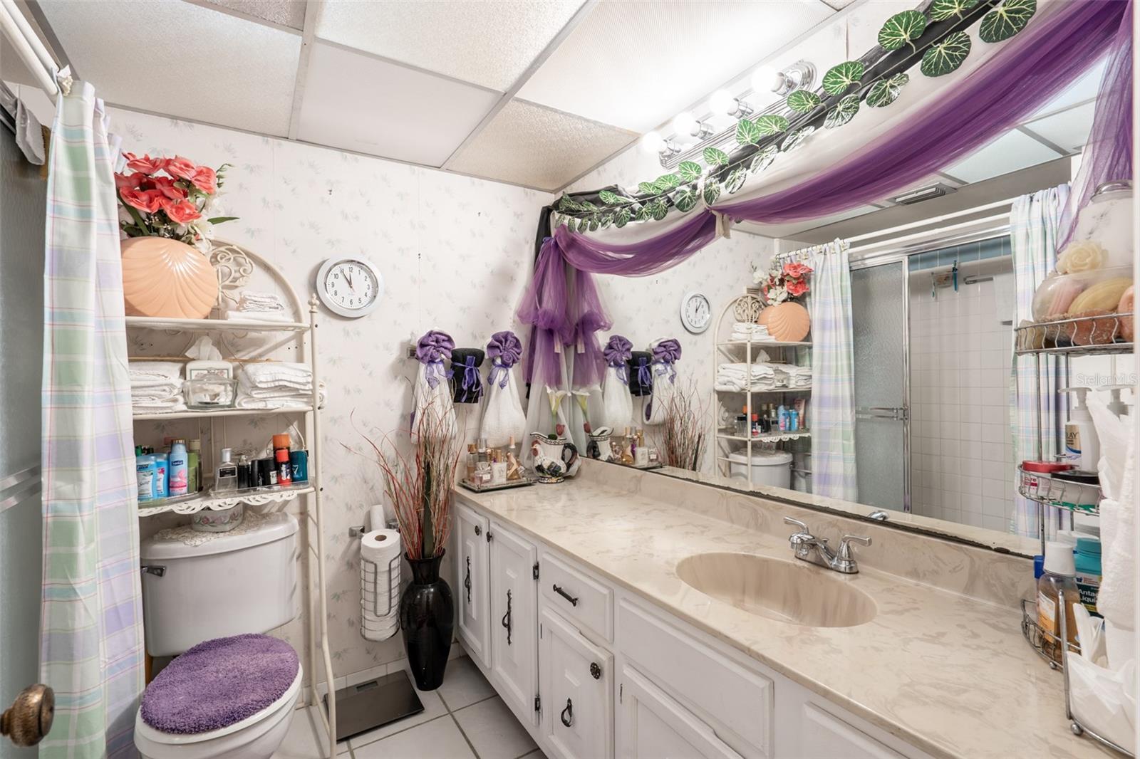 Image 16 of 29 For 1409 Oak Place F