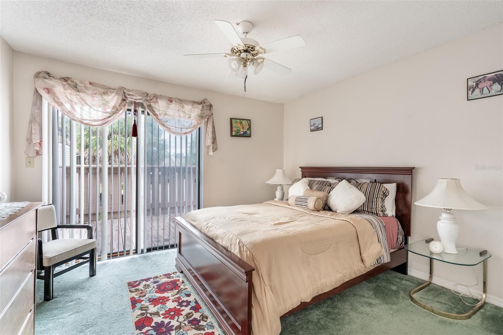 Image 21 of 29 For 1409 Oak Place F