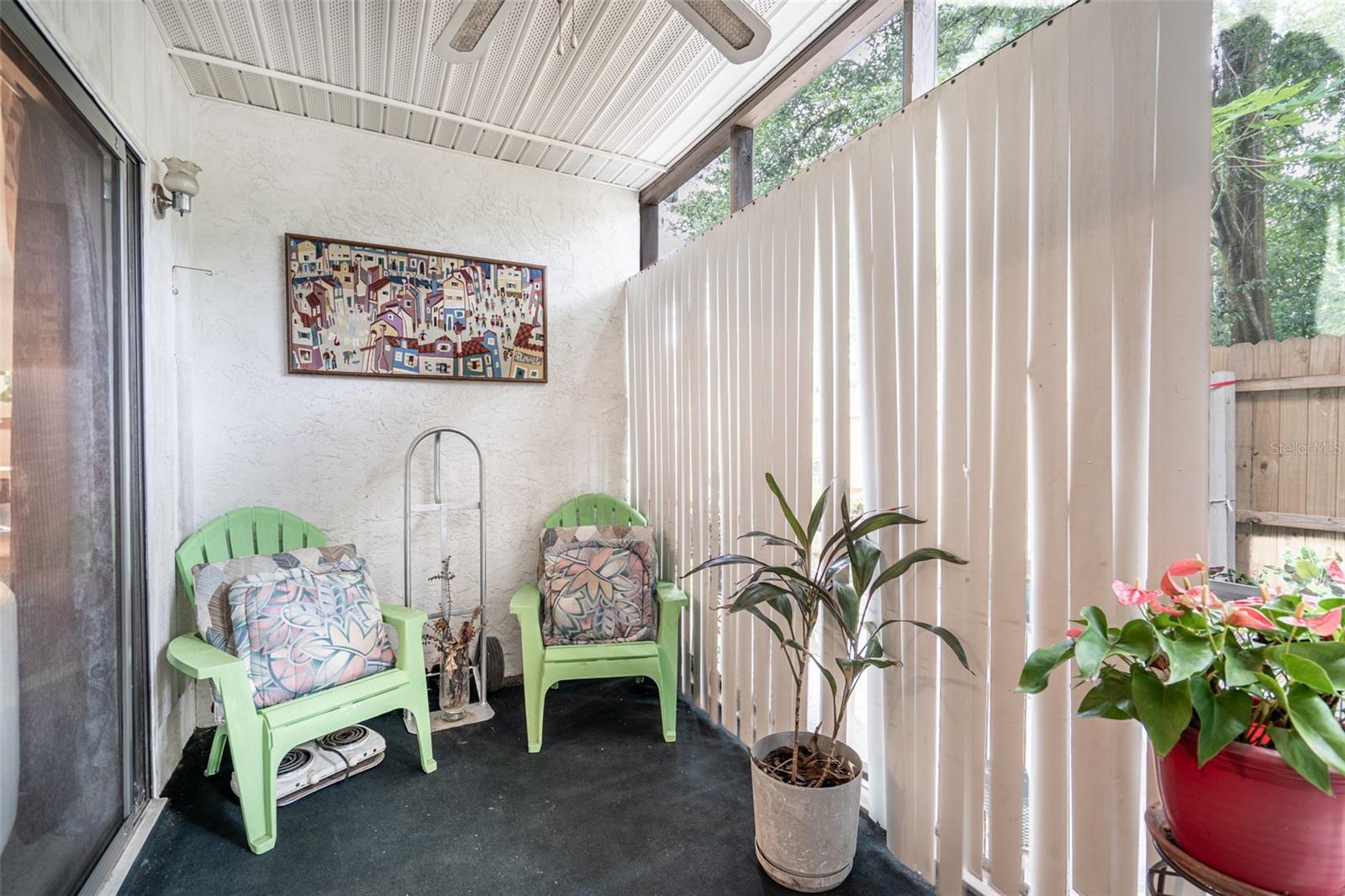 Image 24 of 29 For 1409 Oak Place F